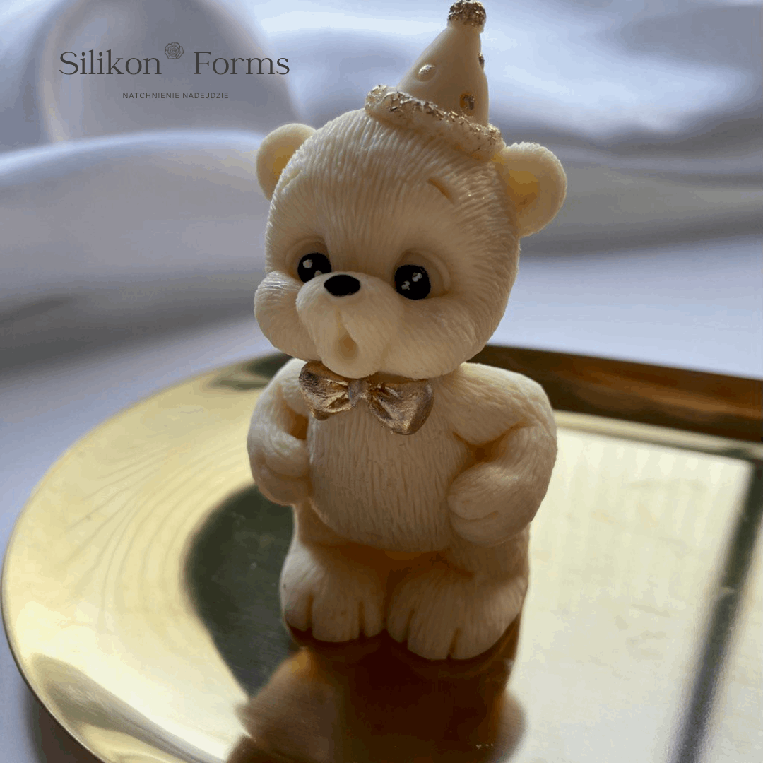 The bear blows out the candle – SilikonForms